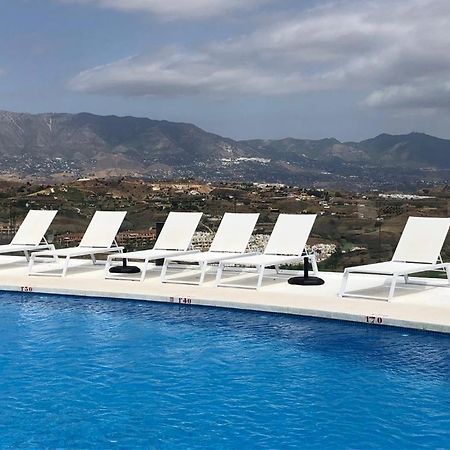 Апартаменты La Cala Hill Club Ла-Кала-де-Михас Экстерьер фото